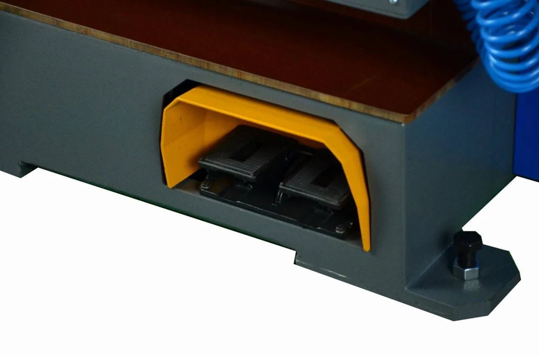 KN 100 HBA TOUCH detail 2